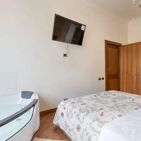 Appartement Jacuzzi In Front Of The Colosseum