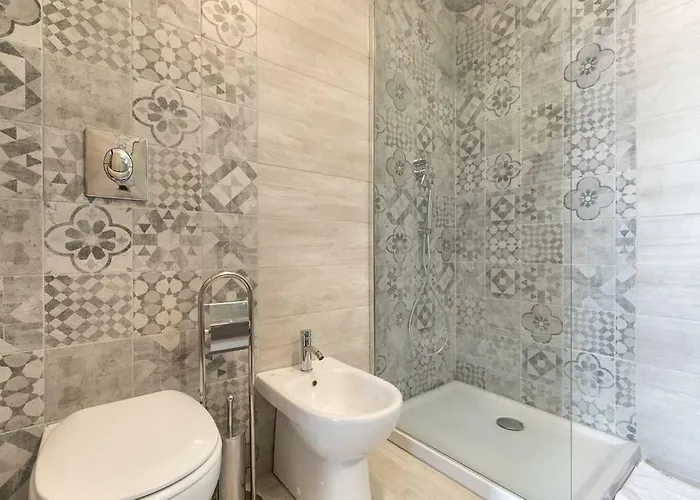 Jacuzzi In Front Of The Colosseum