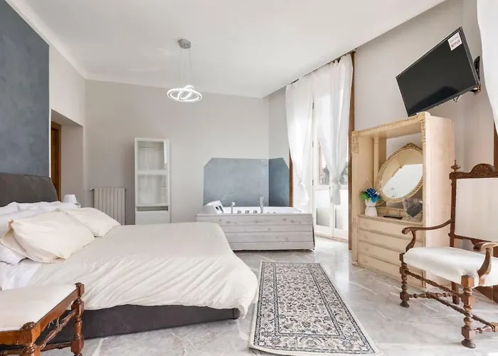 Διαμέρισμα Jacuzzi In Front Of The Colosseum Ρώμη