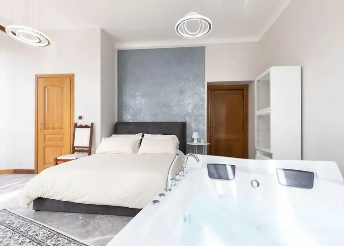 Διαμέρισμα Jacuzzi In Front Of The Colosseum