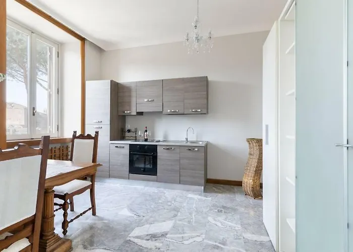 Διαμέρισμα Jacuzzi In Front Of The Colosseum Ρώμη