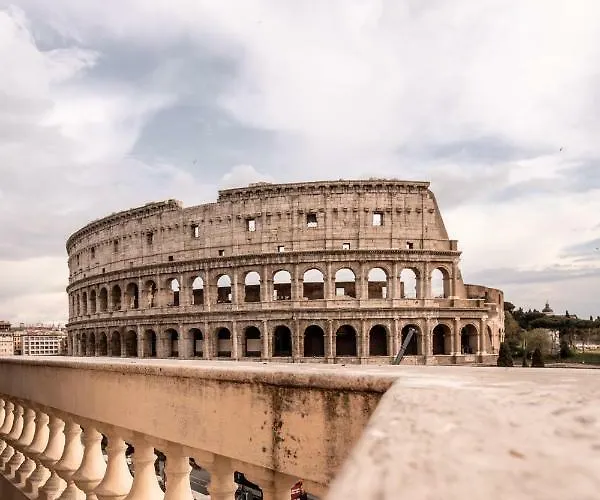 Jacuzzi In Front Of The Colosseum Διαμέρισμα Ρώμη