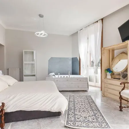 Apartament Jacuzzi In Front Of The Colosseum Rzym